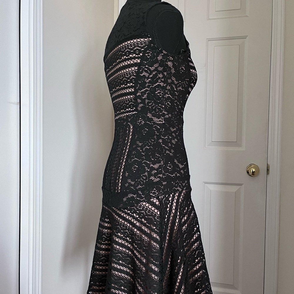 BCBGMaxAzria Black Sheath Dress Sleeveless Crew Neck - Picture 2 of 7